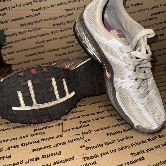 Nike Reax Run 5 Womens White Gray and Pink Running Shoe Size 9.5 - Picture 13 of 15